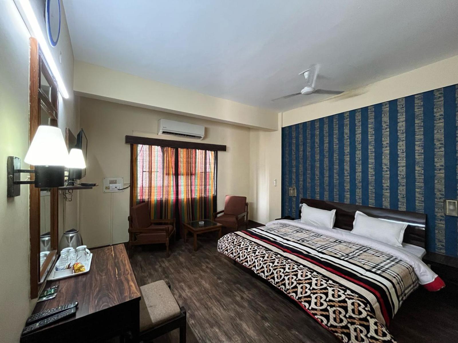 Gautam Hotel — Photos 2